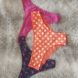 NWT size Med Victoria Secret panties